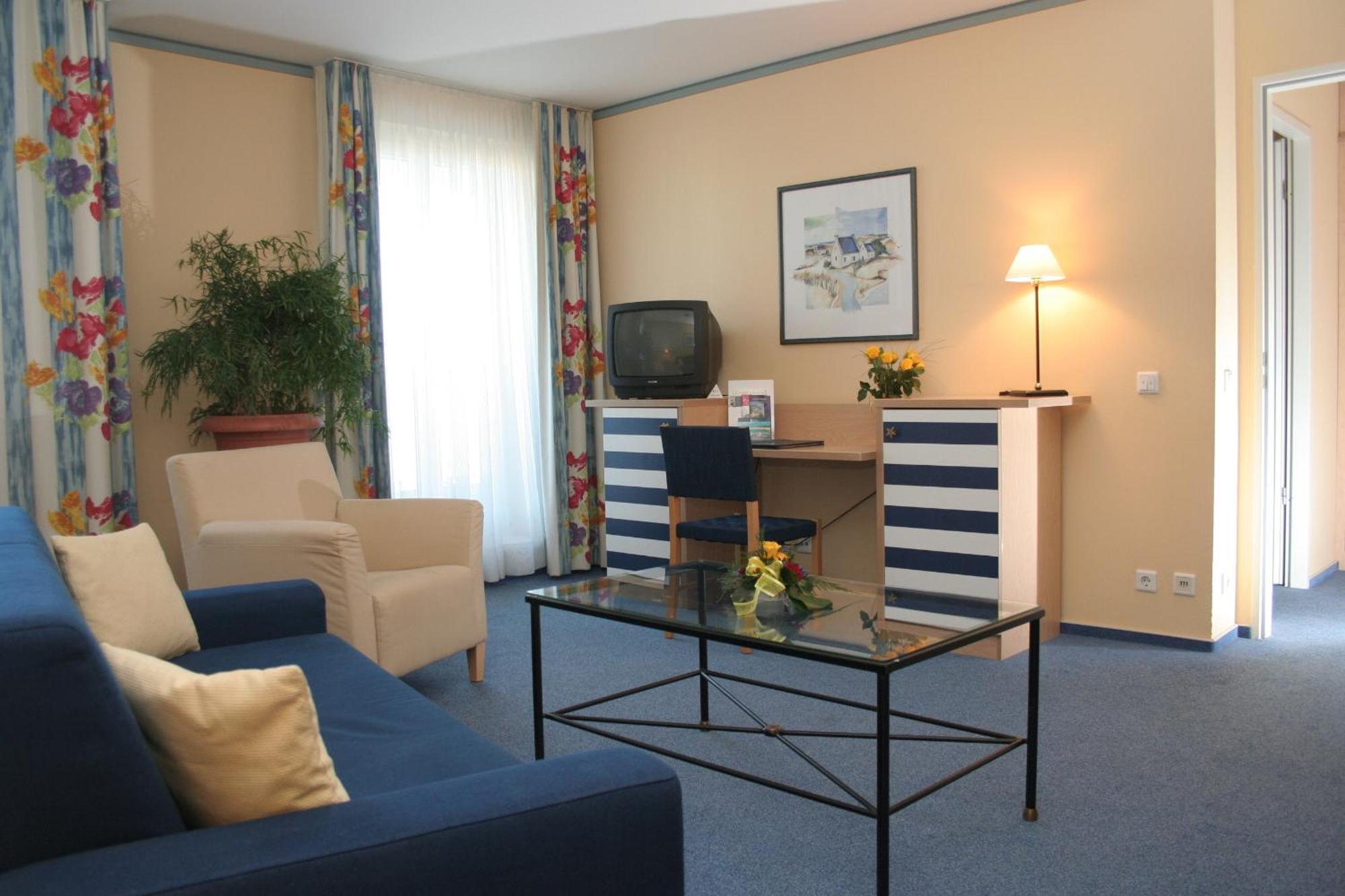 Hotel & Restaurant Seebruecke Zingst Esterno foto