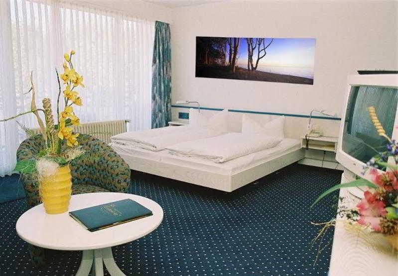 Hotel & Restaurant Seebruecke Zingst Esterno foto